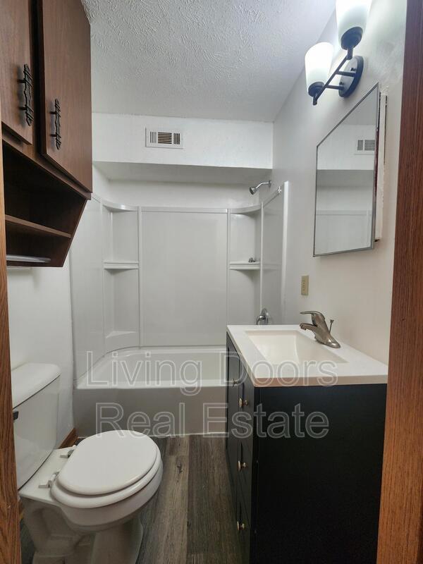 Building Photo - 1511 David Dr