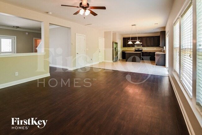 Building Photo - 123 Farmers Folly Dr