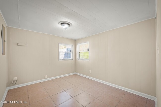 Building Photo - 909 Westgate Dr