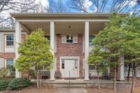 Building Photo - Two Bedroom Apartment - Great North Ashevi...