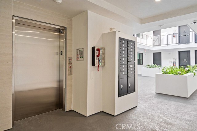 Building Photo - 7510 Sepulveda Blvd