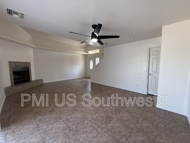Building Photo - 2468 Pso Cisne