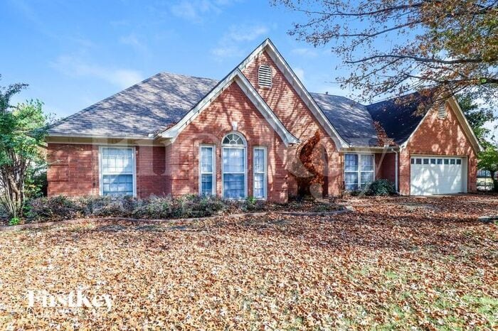 Building Photo - 1972 Westbriar Dr