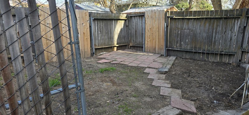 Building Photo - 1057 S 900 E