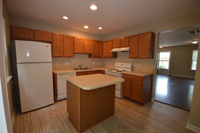 Building Photo - 8026 River Watch Ln