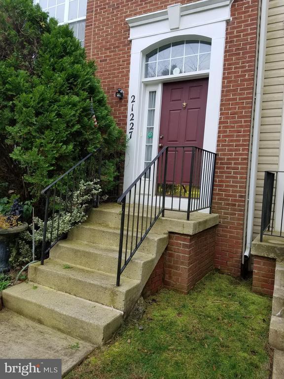 Building Photo - 21227 Delevan Way