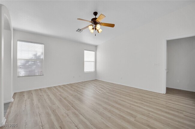 Building Photo - 1542 Misty Sky Dr