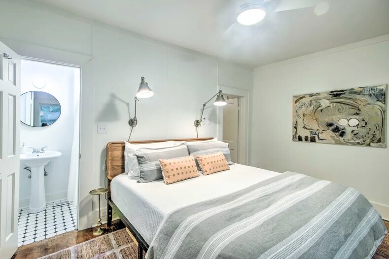 Building Photo - 1117 Kenwood Pl