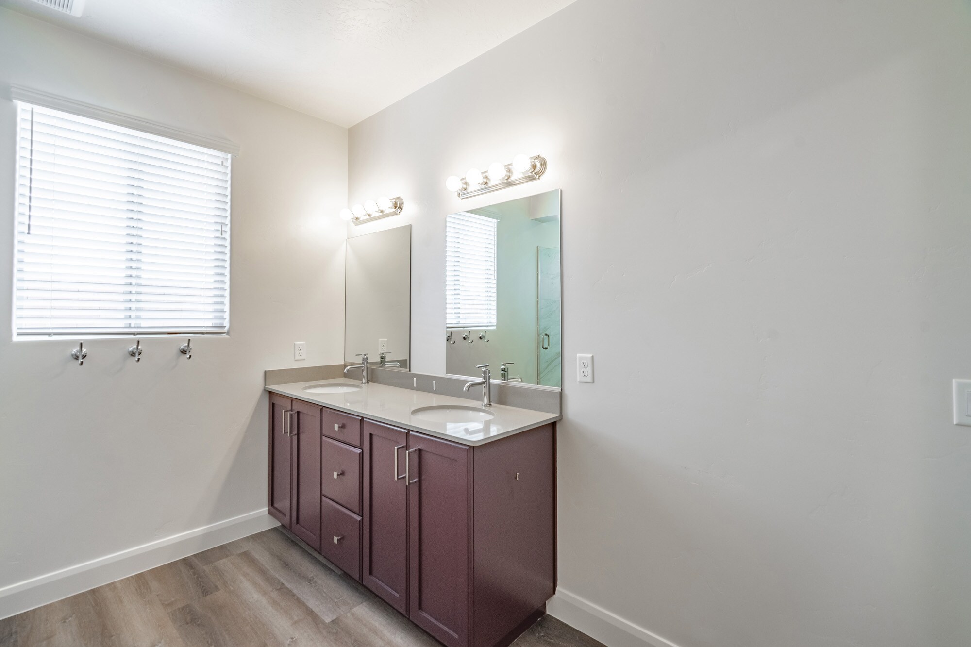 Building Photo - 3158 E Fuchsia Dr