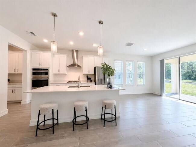 Building Photo - 1307 Broward Dr