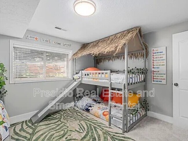 Building Photo - 10927 Lostwood Dr
