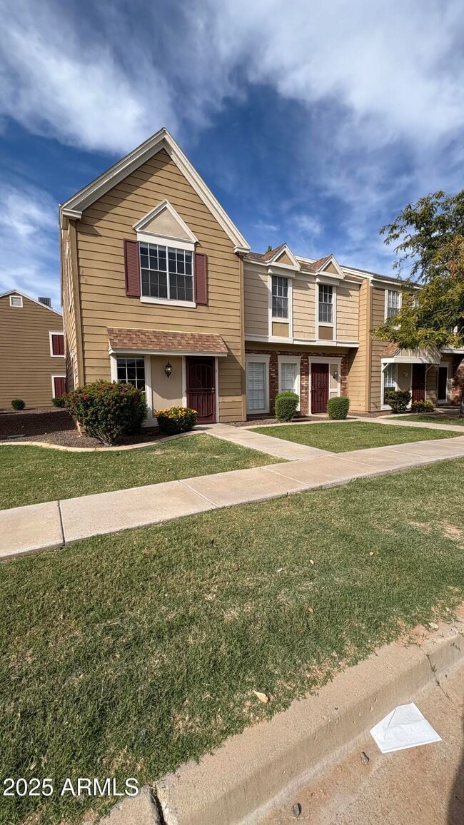 Building Photo - 18626 N 33rd Dr