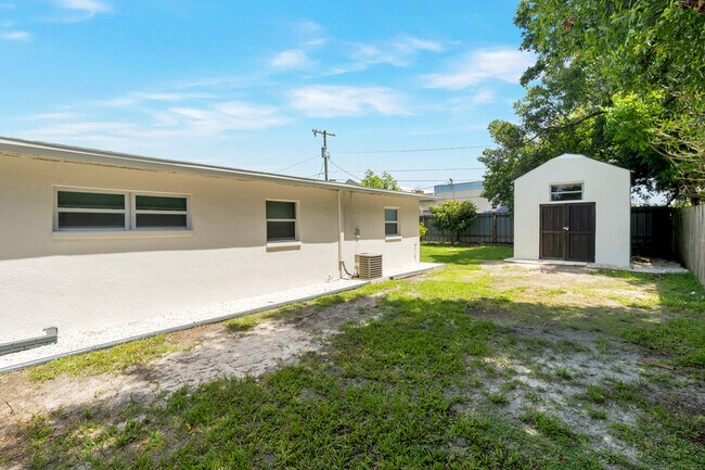 Building Photo - 7703 Southside Ln