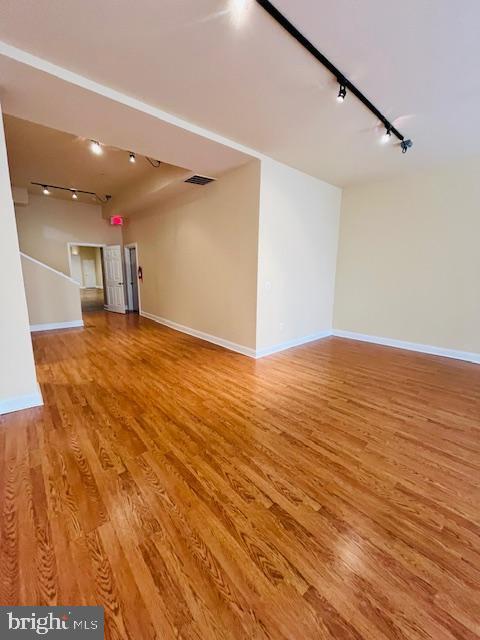 Building Photo - 338 N Charles St