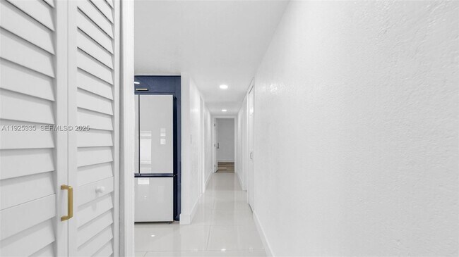 Building Photo - 11421 SW 84th St