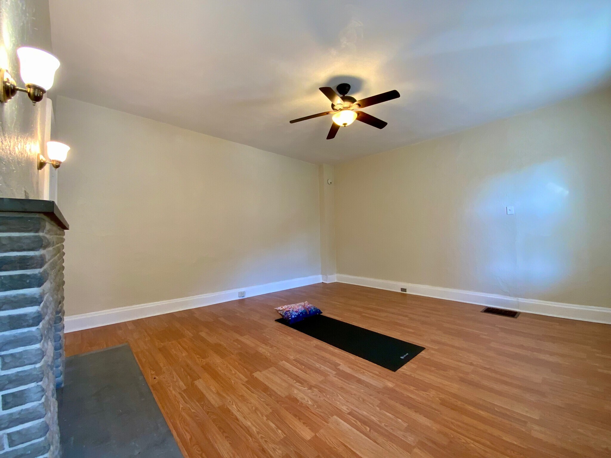 Building Photo - 87 Steuben St