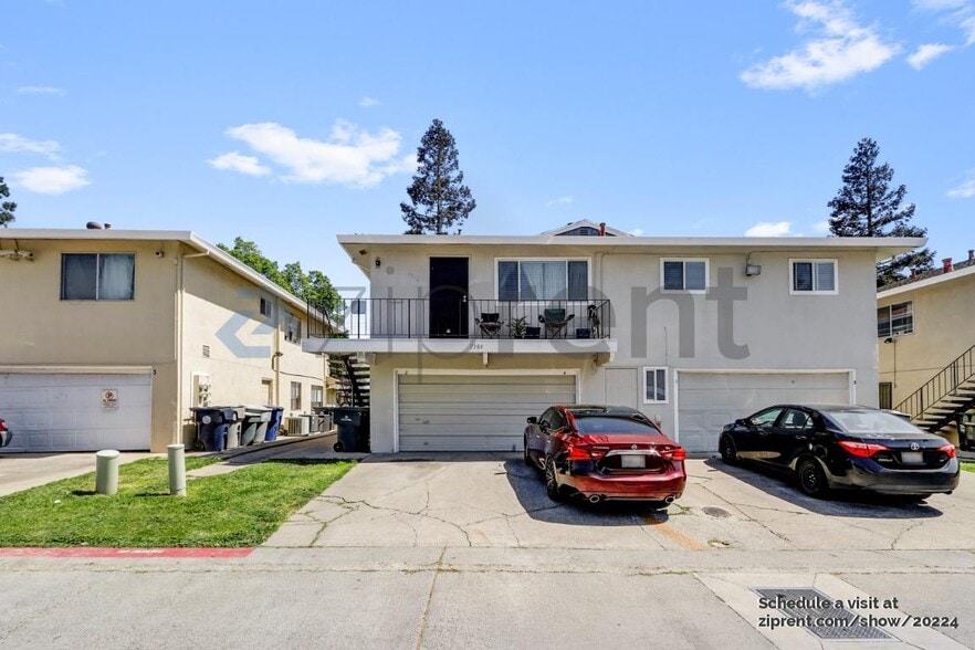 Primary Photo - 7384 Franklin Blvd