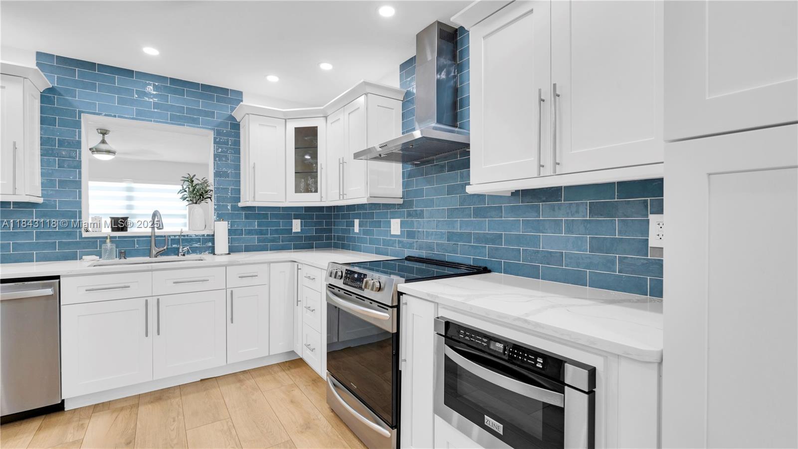 Building Photo - 1831 SW 98th Ter