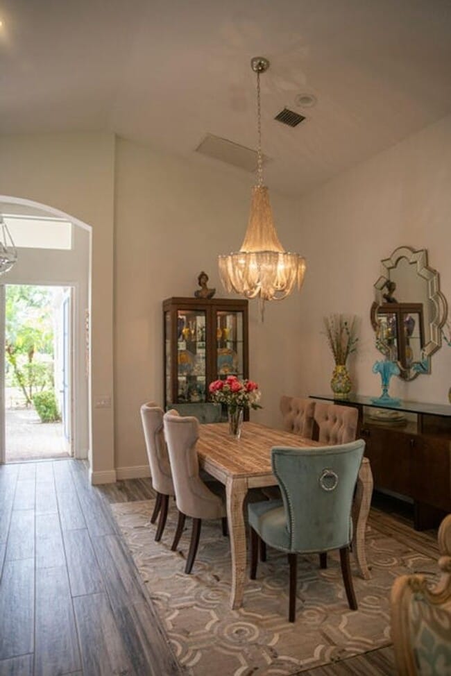 Building Photo - 9825 Mantova Dr