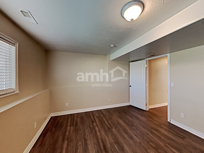 Building Photo - 376 W 1875 N