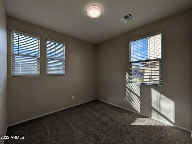 Building Photo - 1253 N 166th Ave