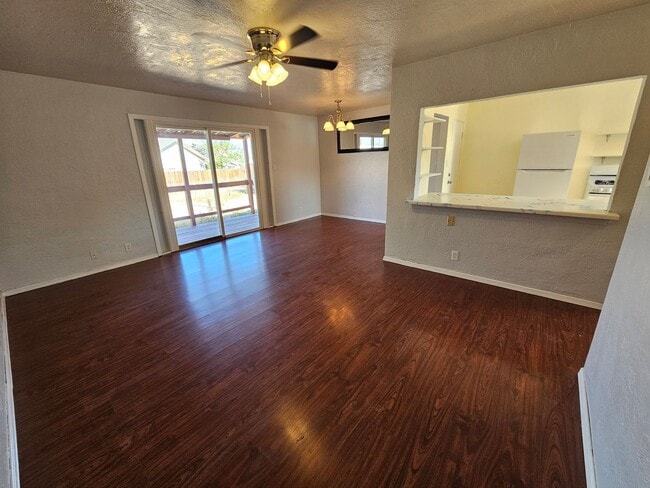 Building Photo - 1509 Cuba Ave