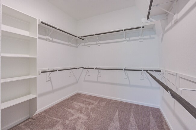 Building Photo - 609 Royal Arch Dr