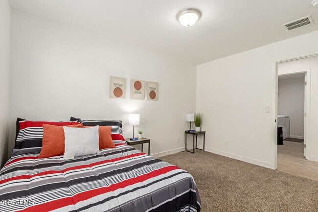 Building Photo - 341 S Mountain Rd