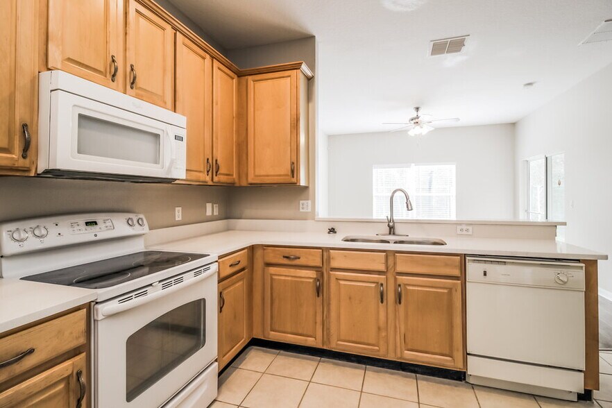 Building Photo - 4430 Spring Blossom Dr