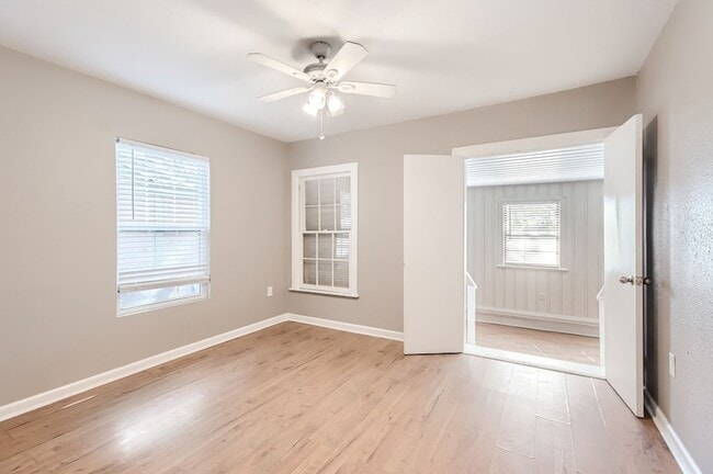 Building Photo - 224 E Boyd St