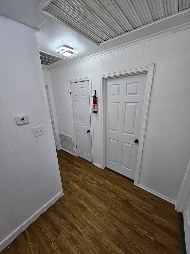 Building Photo - 3113 Tulip St