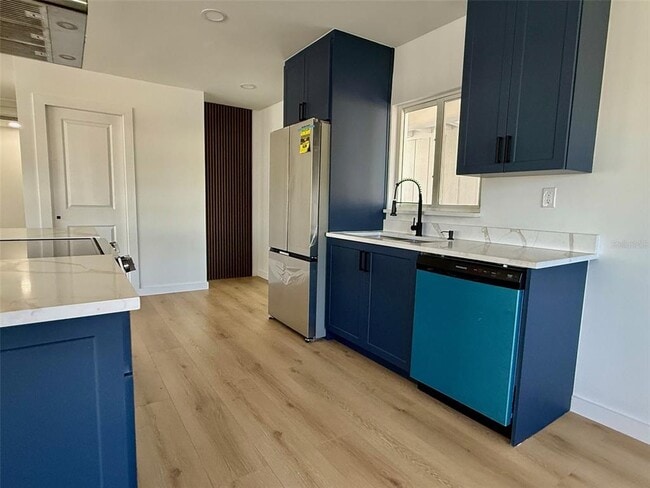 Building Photo - 3930 E Eden Roc Cir