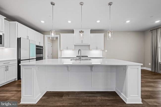 Building Photo - 7147 Starmount Ct