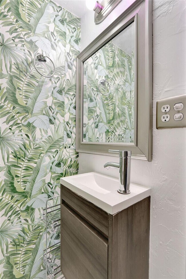 Building Photo - 2809 NW 7th Ave