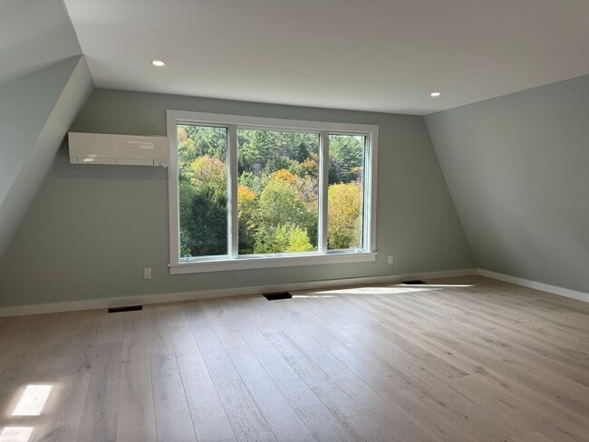Building Photo - One Bedroom Cottage on 17 acres