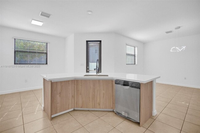 Building Photo - 3504 W 94th St