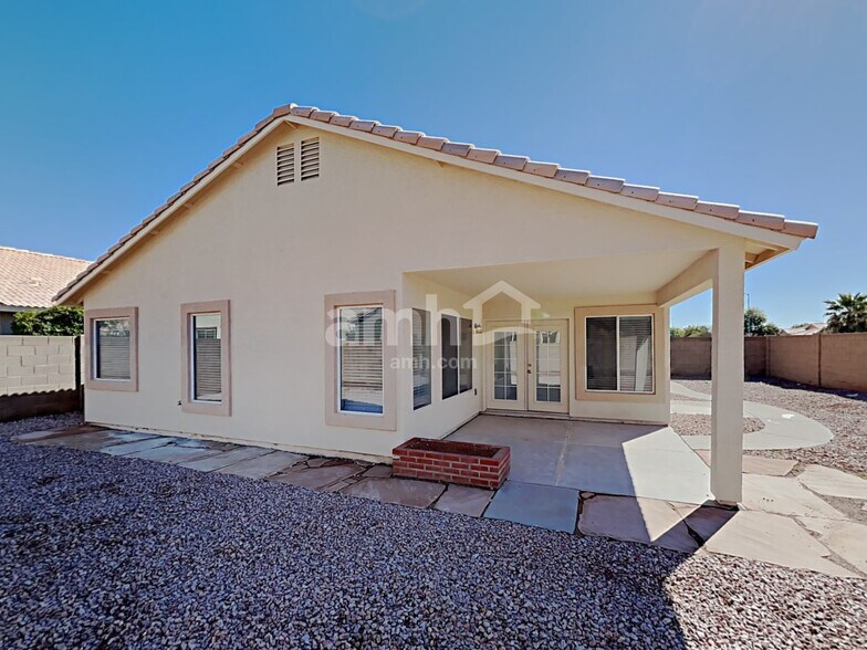 Building Photo - 9224 E Lobo Ave