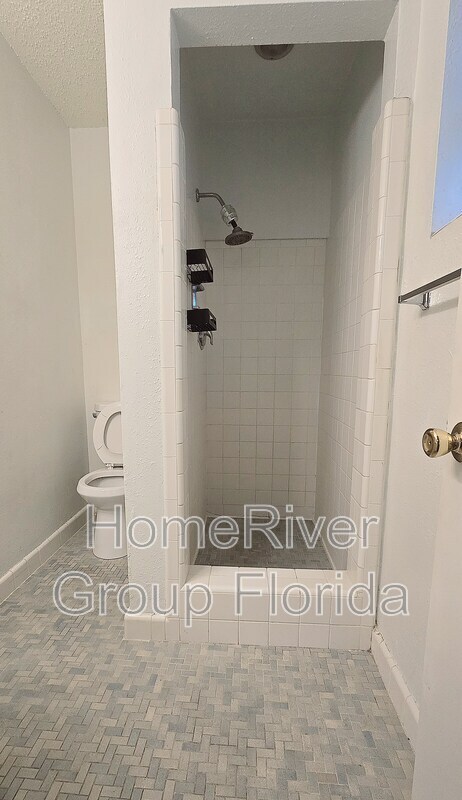 Building Photo - 1700 Aloma Ave