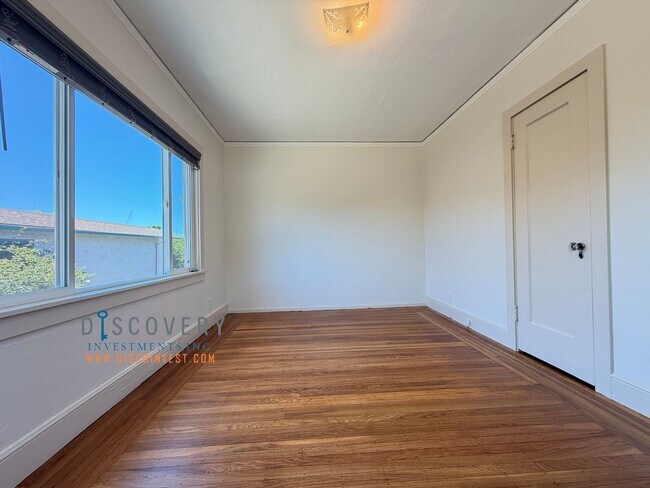 Building Photo - Newly Renovated & Turn-Key Home in Prime El Cerrito Walking Distance to BART and Parks