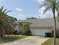 Building Photo - 135 Richards Rd