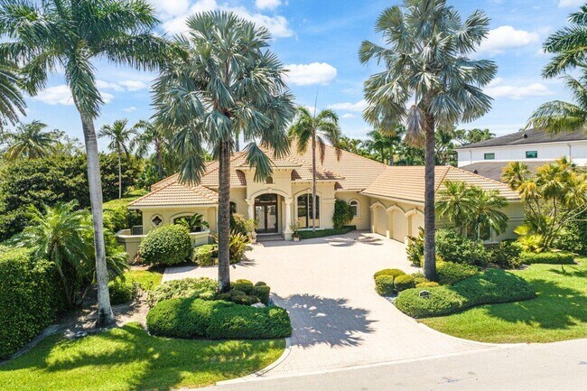 Building Photo - 1831 Sabal Palm Dr