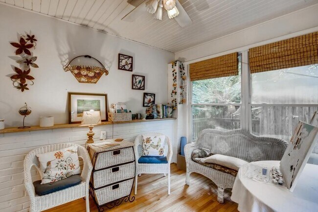 Building Photo - 2050 Sylvania Dr