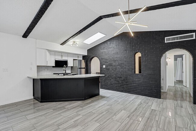 Building Photo - beautiful swimming pool and backyard oasis! fully remodeled home new appliances !