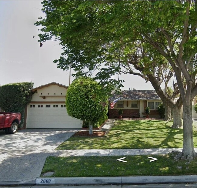 Primary Photo - 2668 W Stanley Ave