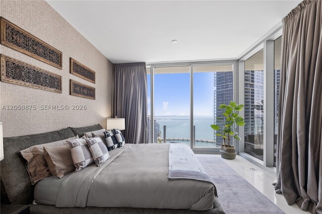 Building Photo - 300 Biscayne Blvd
