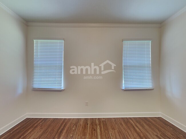 Building Photo - 2221 Saffron Walden Dr