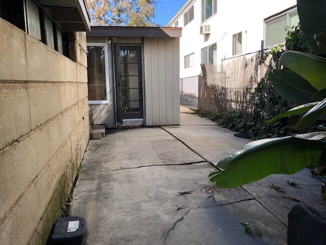 Building Photo - AS Maltman (#317)