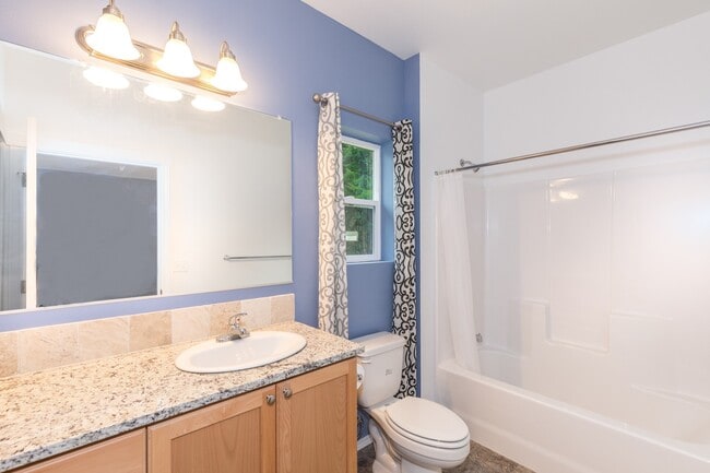 Building Photo - Beautiful 3 Bedroom rambler on a large and peaceful lot!