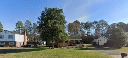 Building Photo - 10814 Bluebell Dr