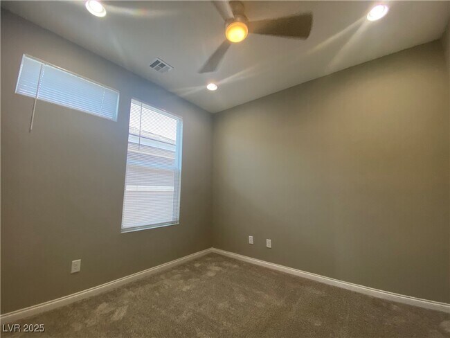 Building Photo - 788 Last Dance Pl